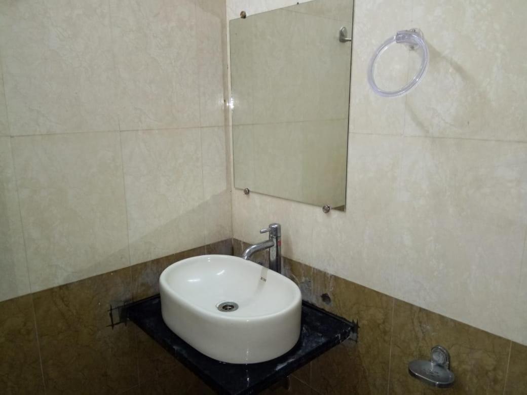 Hotel Kailash Dwarka  Exterior photo